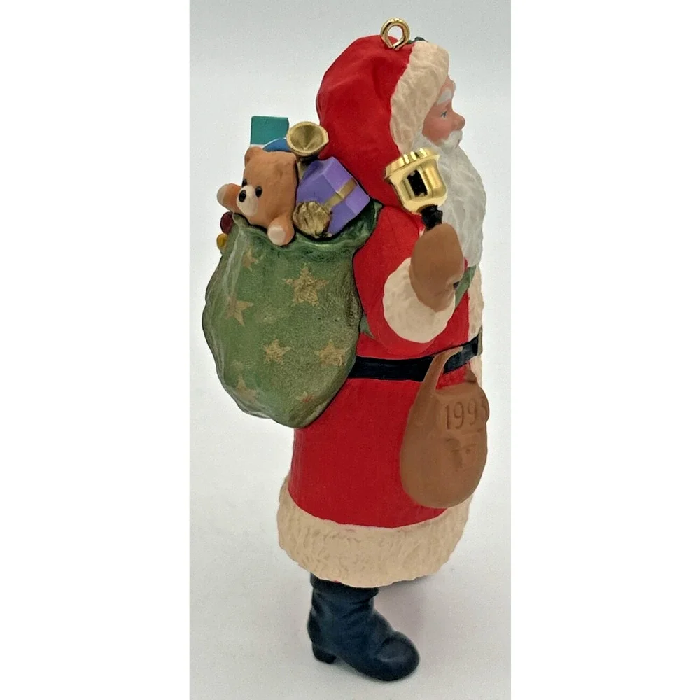 1993 Hallmark Merry Olde Santa‎ Christmas Ornament SKU U214